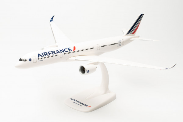 Herpa Wings 612470-001 - Air France Airbus A350-900 - 2021 livery – F-HTYM “Fort-de-France” - 1:200